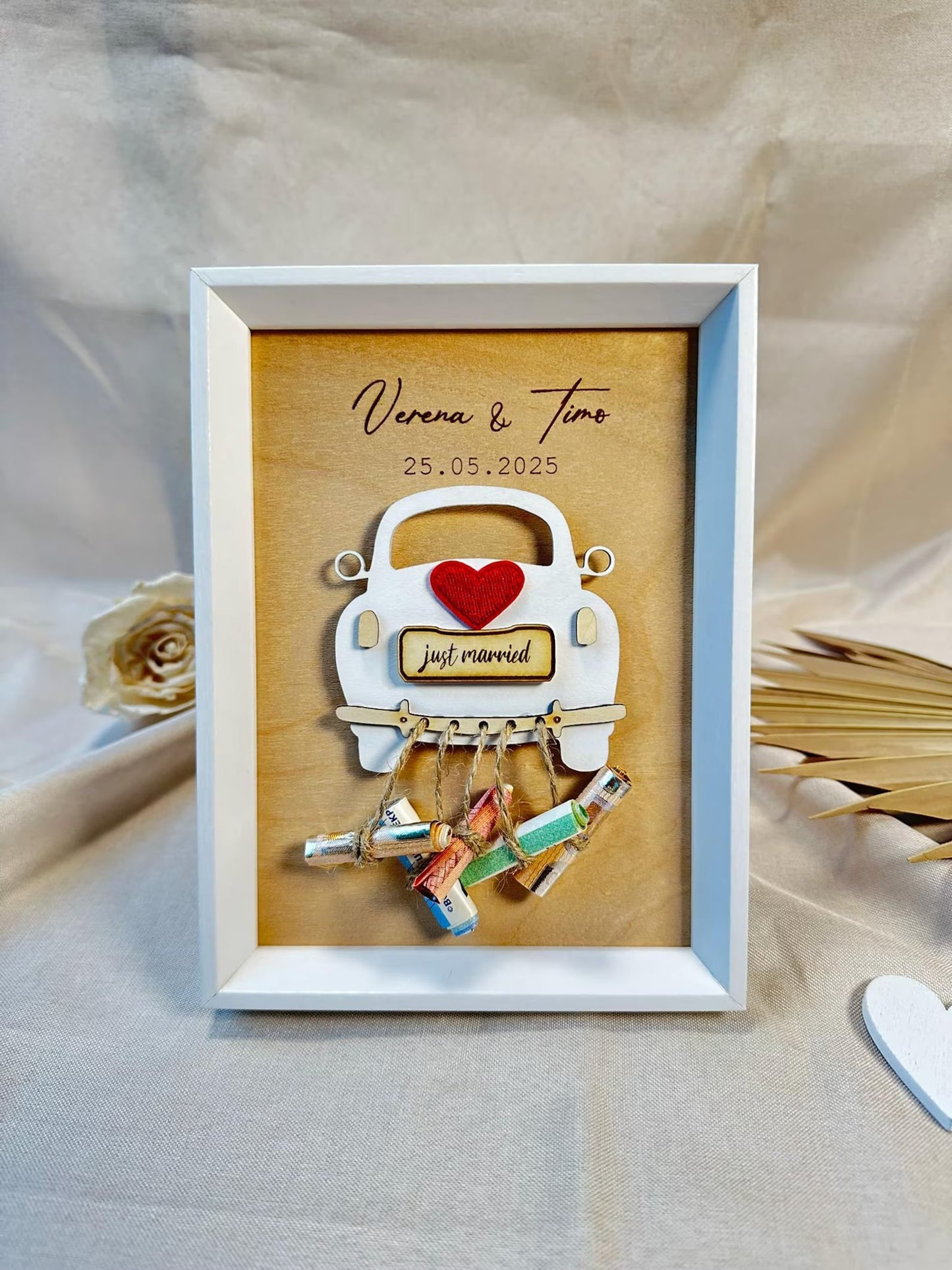 Engraved picture frame for a wedding • Wedding gift ideas
