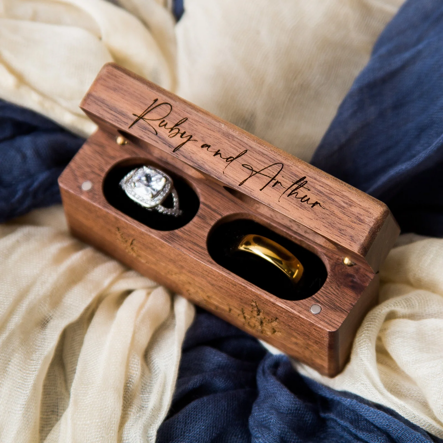 Wide Double Ring Box