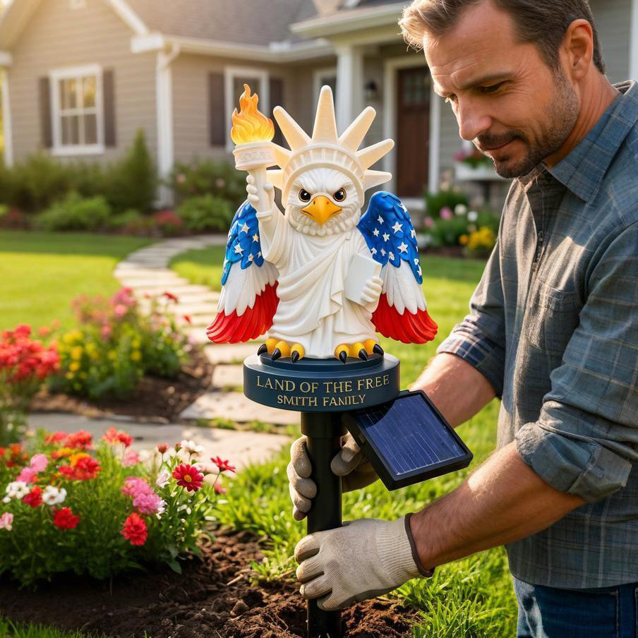 Cute Freedom Eagle Solar Garden Stake Light