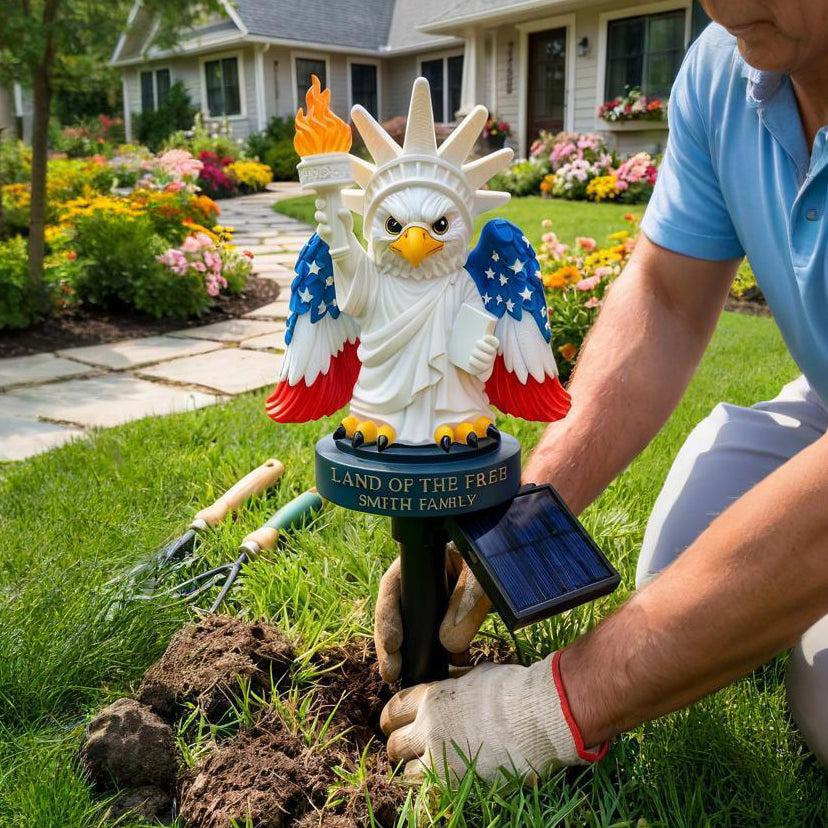 Cute Freedom Eagle Solar Garden Stake Light